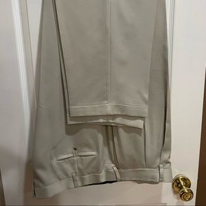 Roundtree and Yorke 44x36 khakis